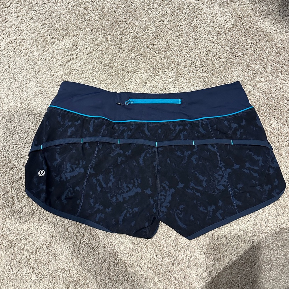 Speed Up 2.5 in Lululemon Short